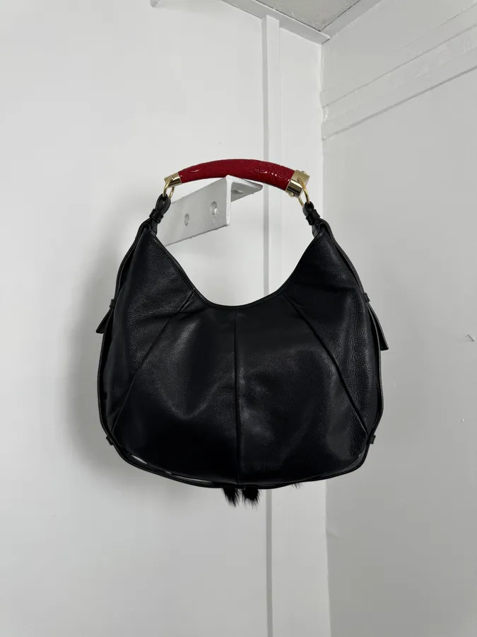 2000s Yves Saint Laurent Black Leather Mombasa Red Carved Handle Hobo Bag by Tom Ford - Image 9