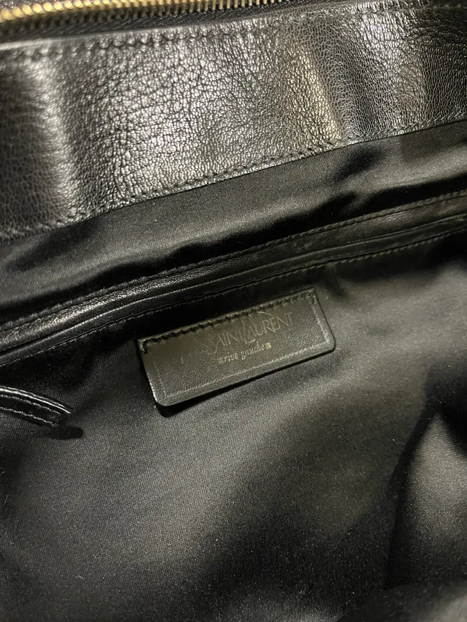2000s Yves Saint Laurent Black Leather Muse Messenger Bag - Image 12
