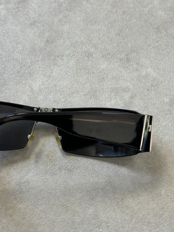 2000s Yves Saint Laurent Black Metal Shield Sunglasses - Image 10