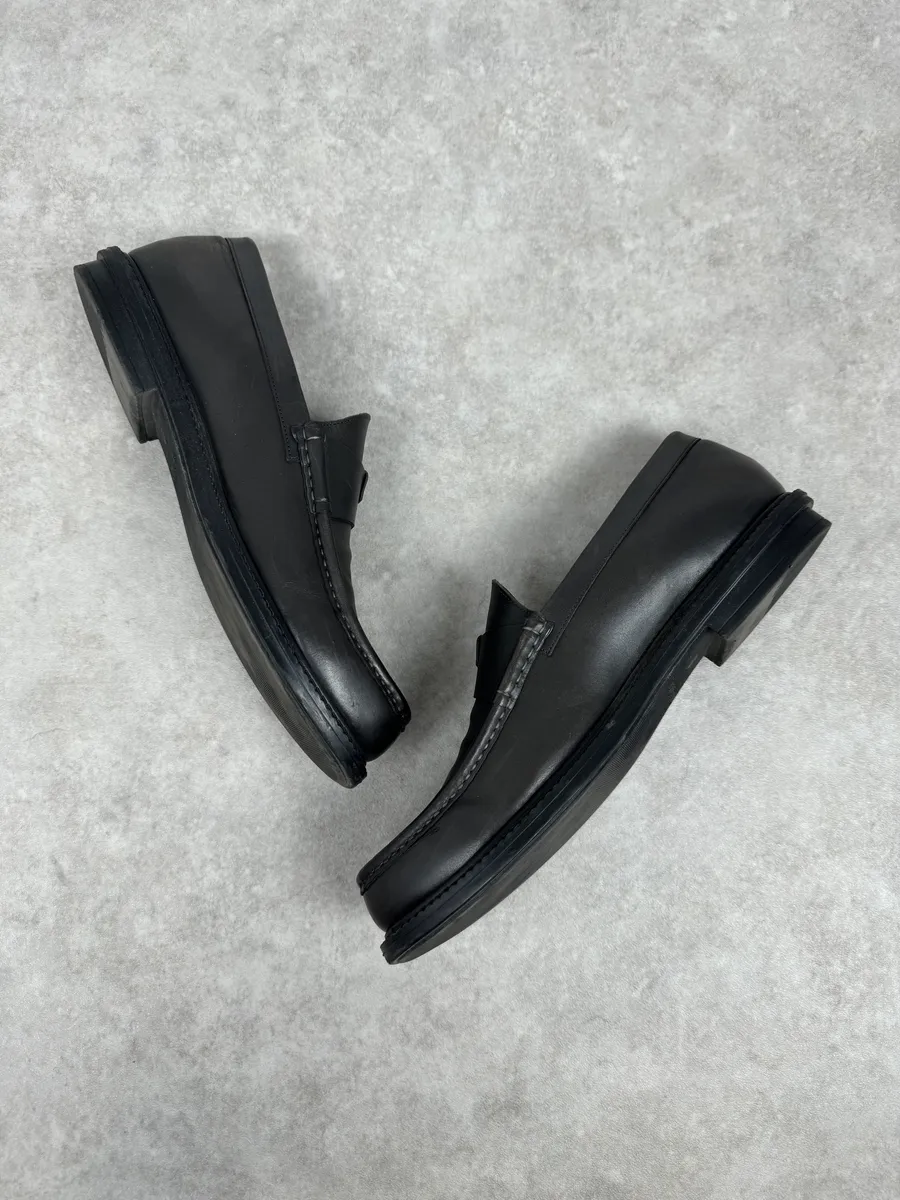2000s Yves Saint Laurent Black Minimalist Leather Loafers - Image 6