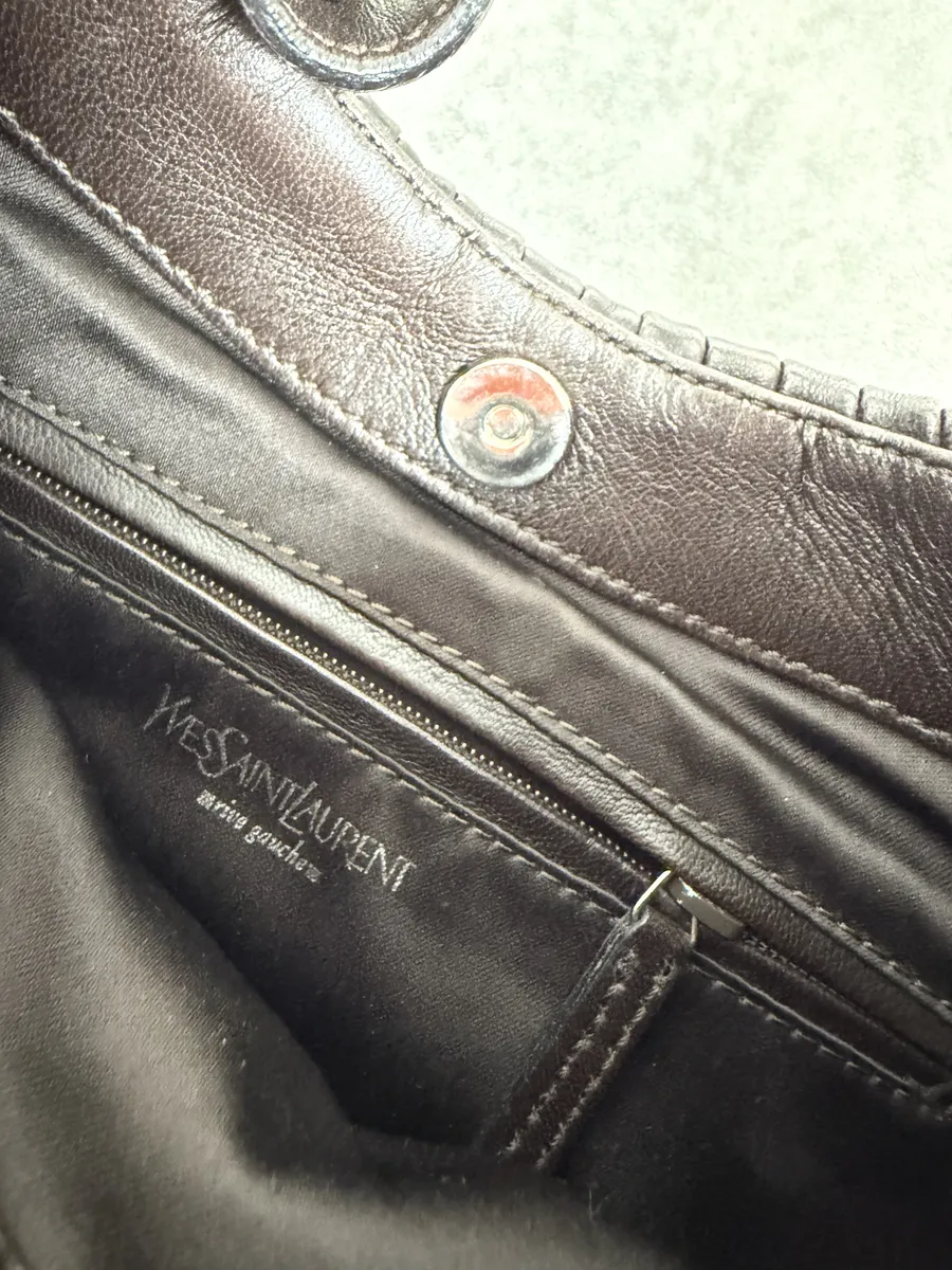 2000s Yves Saint Laurent Mombasa Pleats Black Leather Handle Bag - Image 10