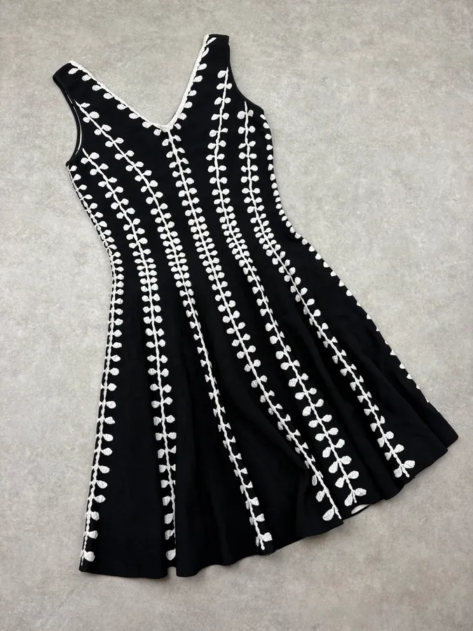 2010s Alexander McQueen Black Embroidered Dress - Image 4