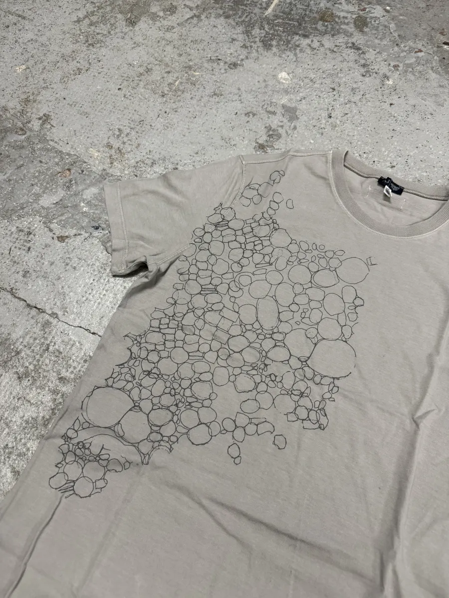 2010s Armani Rock Bubble Fantasy Grey T-Shirt - Image 9