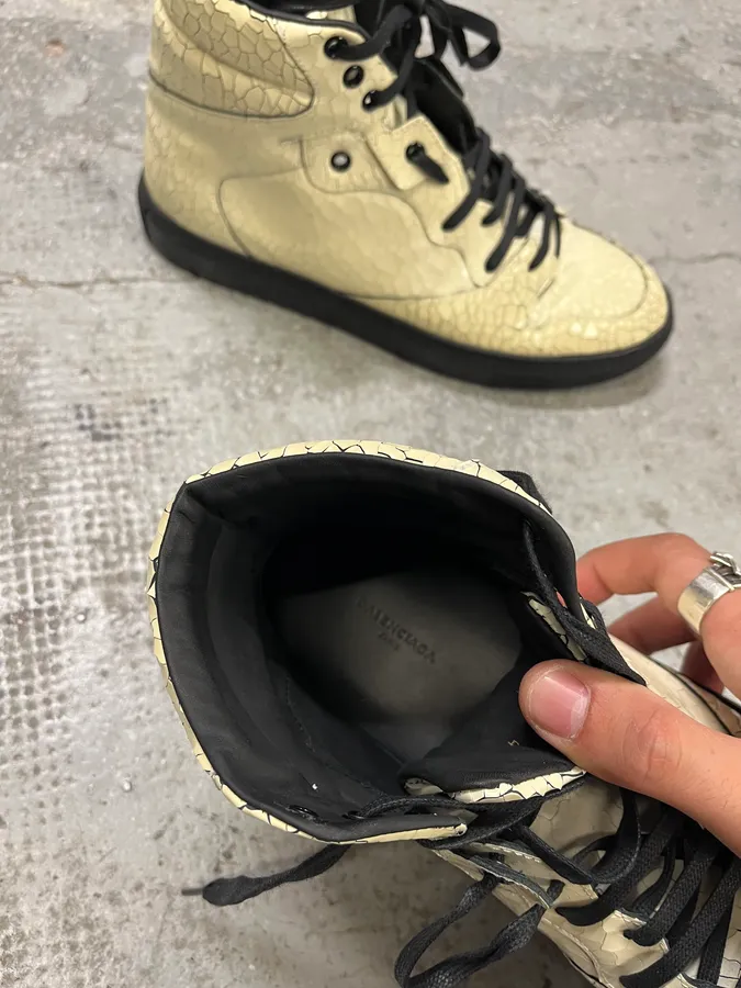 2010s Balenciaga Cracked White Paint Leather High Sneakers - Image 7