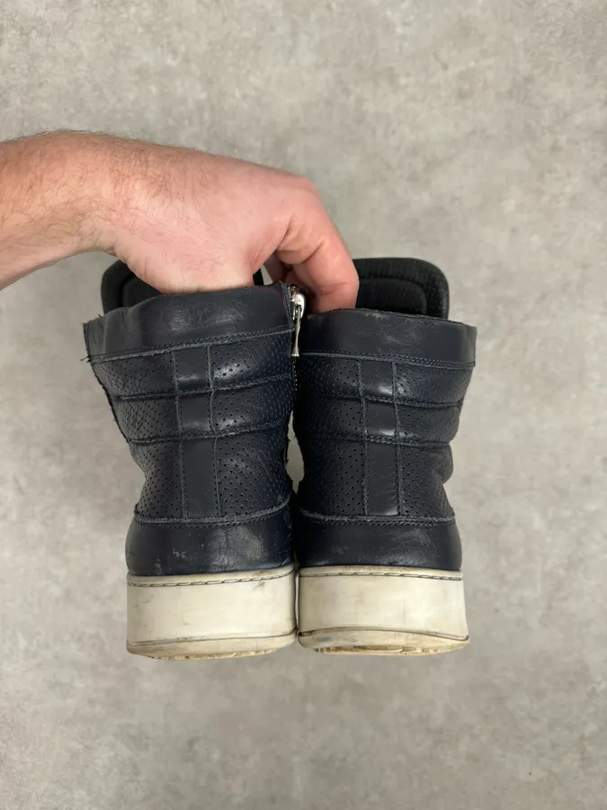 2010s Balmain Navy Leather High Top Sneakers - Image 6