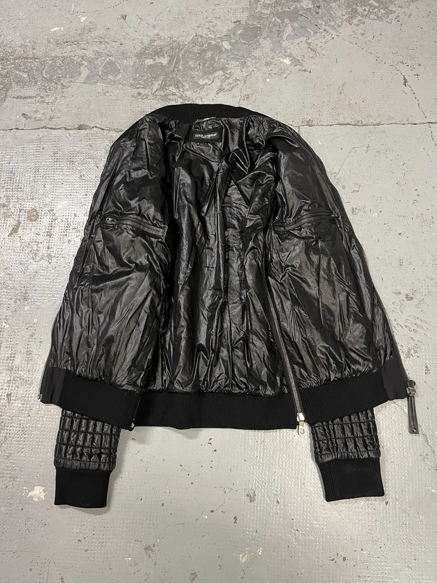 2010s Dolce & Gabbana Black Quilted Light Jacket - Image 8