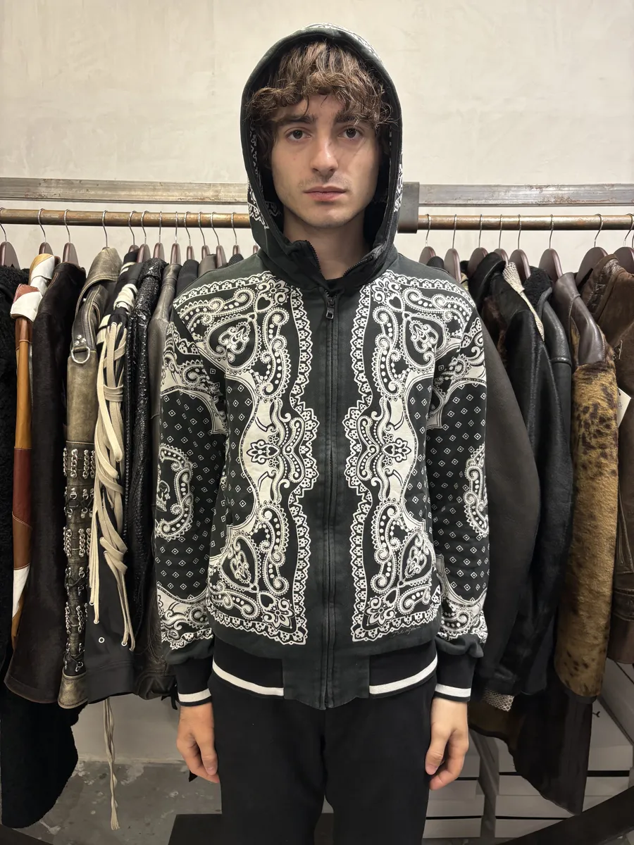 2010s Dolce & Gabbana Black & White Presley Hooded Sweatshirt - Image 3