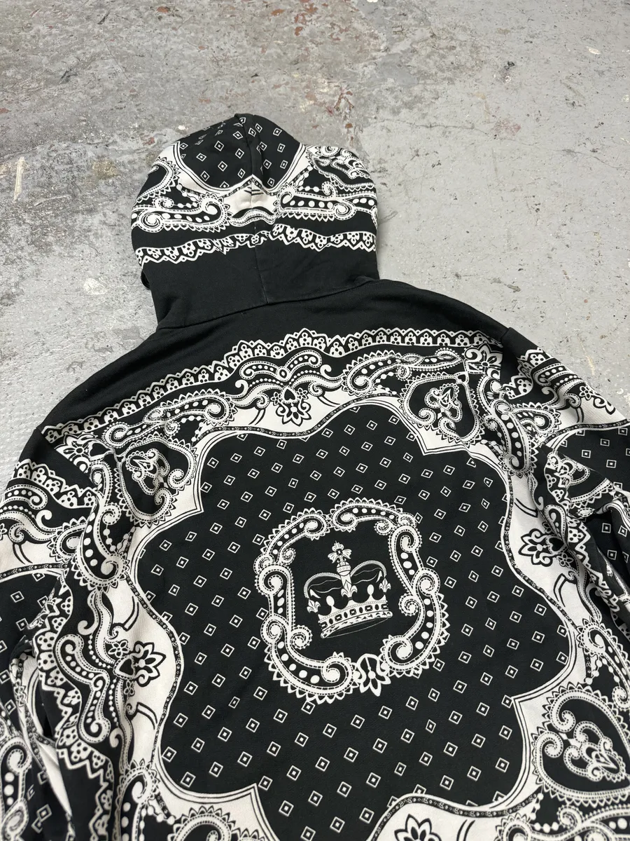 2010s Dolce & Gabbana Black & White Presley Hooded Sweatshirt - Image 8