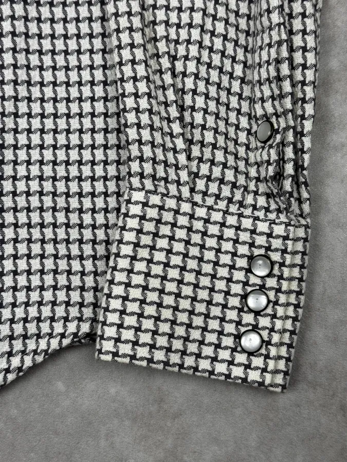 2010s Dolce & Gabbana Black & White Sicilian Premium Shirt - Image 8