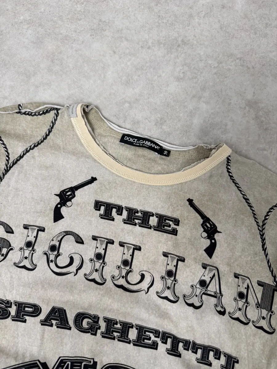 2010s Dolce & Gabbana Faded Grey Gun Rose T-Shirt - Image 8