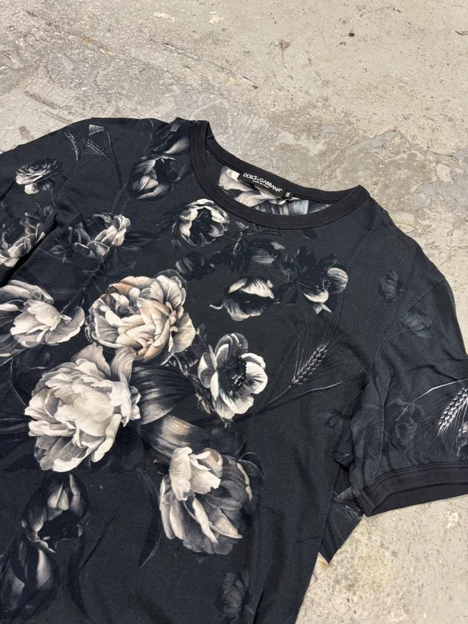 2010s Dolce & Gabbana Flowers Print Grey T-Shirt - Image 5