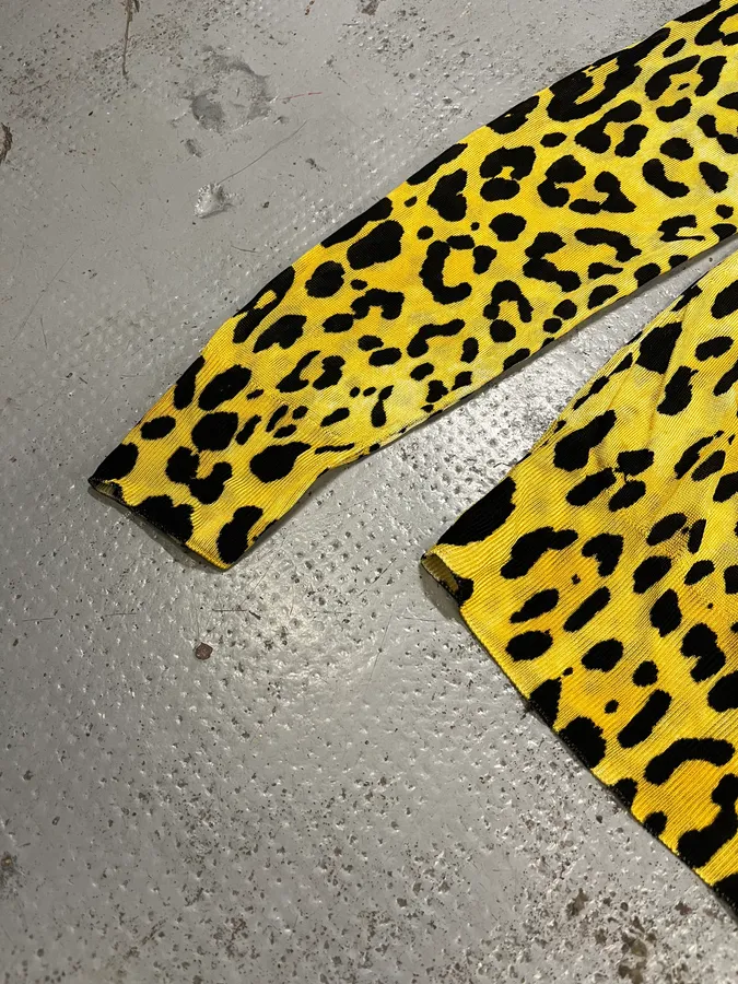 2010s Dolce & Gabbana Leopard Black & Yellow Cardigan - Image 6