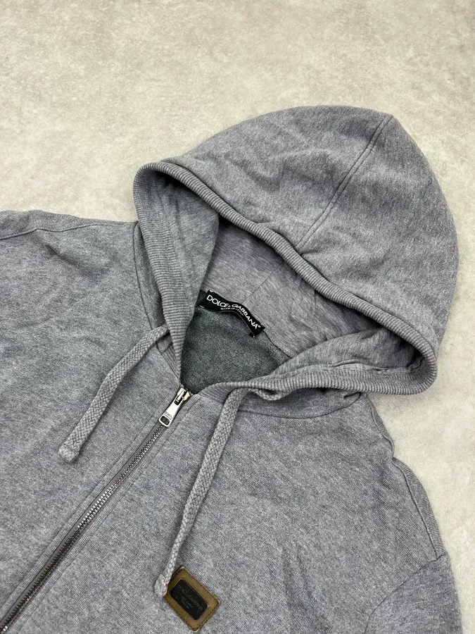 2010s Dolce & Gabbana Logo Patch Grey Zip-Up Hoodie - Image 5