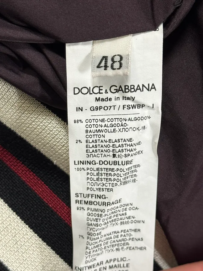 2010s Dolce & Gabbana Red Baroque Pattern Velvet Puffer Jacket - Image 11