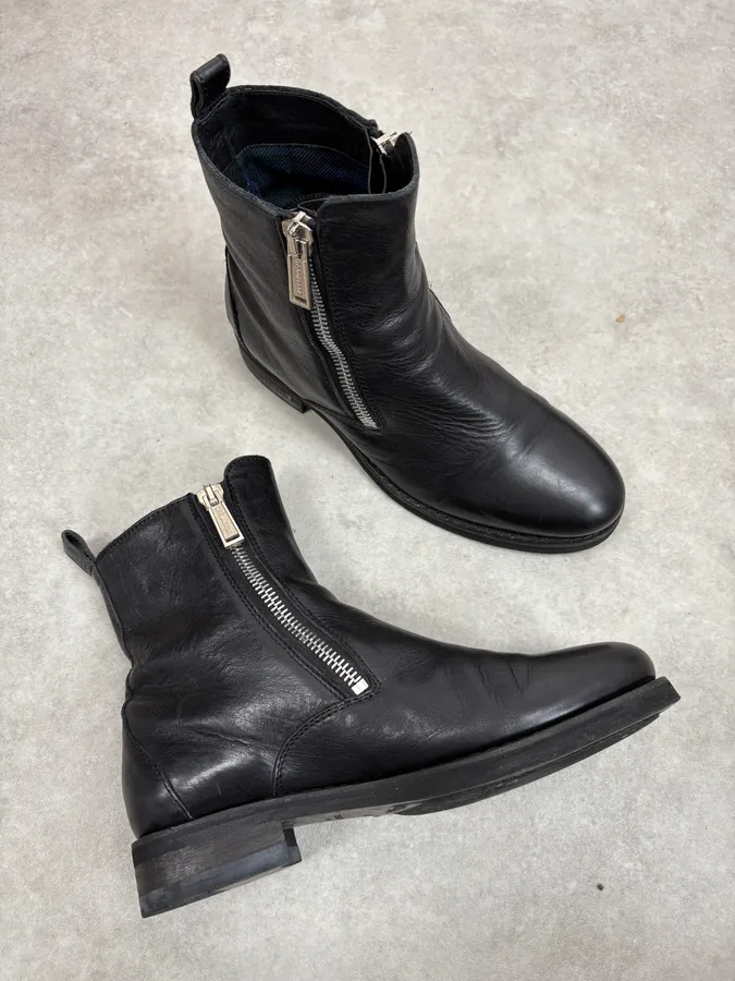 2010s Dsquared2 Black Side Zips Leather Boots - Image 6