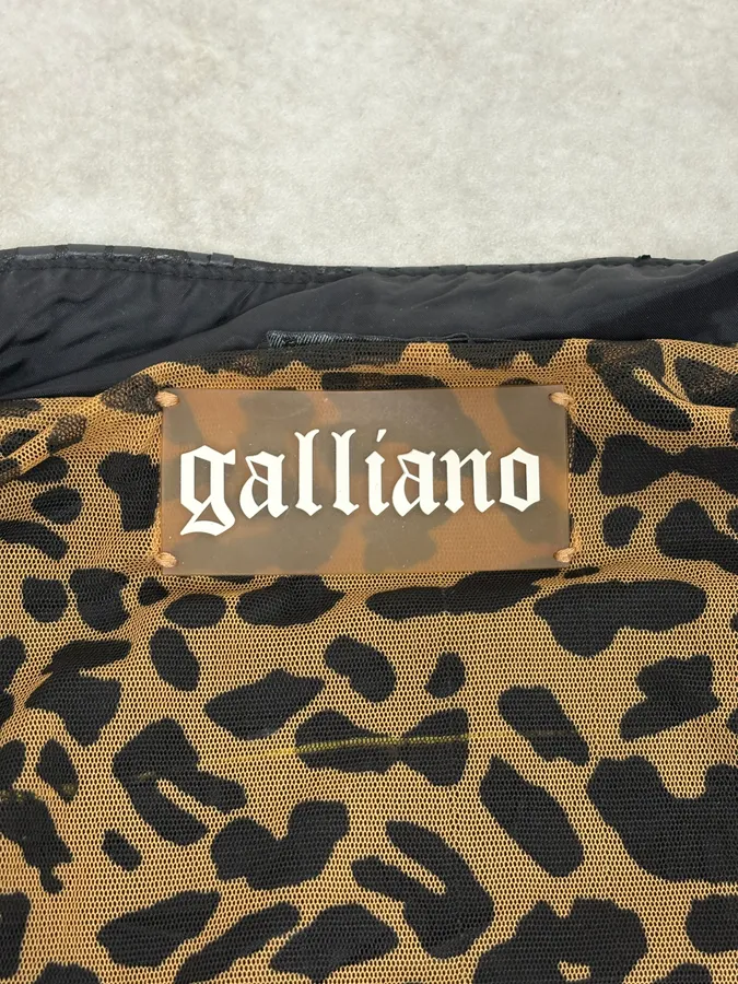 2010s Galliano Light Black Windbreaker Jacket - Image 12