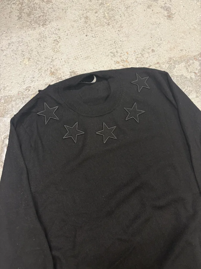2010s Givenchy Black Stars Sweater by Riccardo Tisci - Image 3