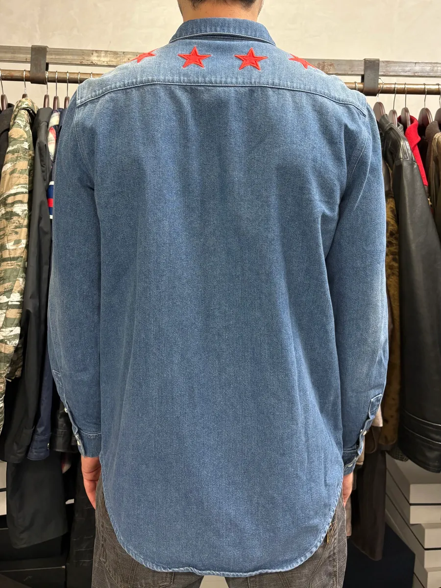 2010s Givenchy Red Stars Blue Denim Shirt by Riccardo Tisci - Image 3