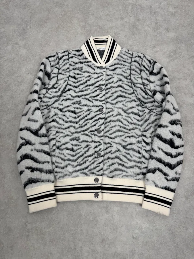 2010s Givenchy Zebra Mohair Teddy Jacket - Image 4