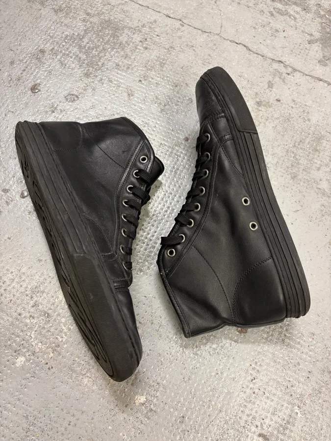 2010s Gucci Black High Leather Sneakers - Image 6