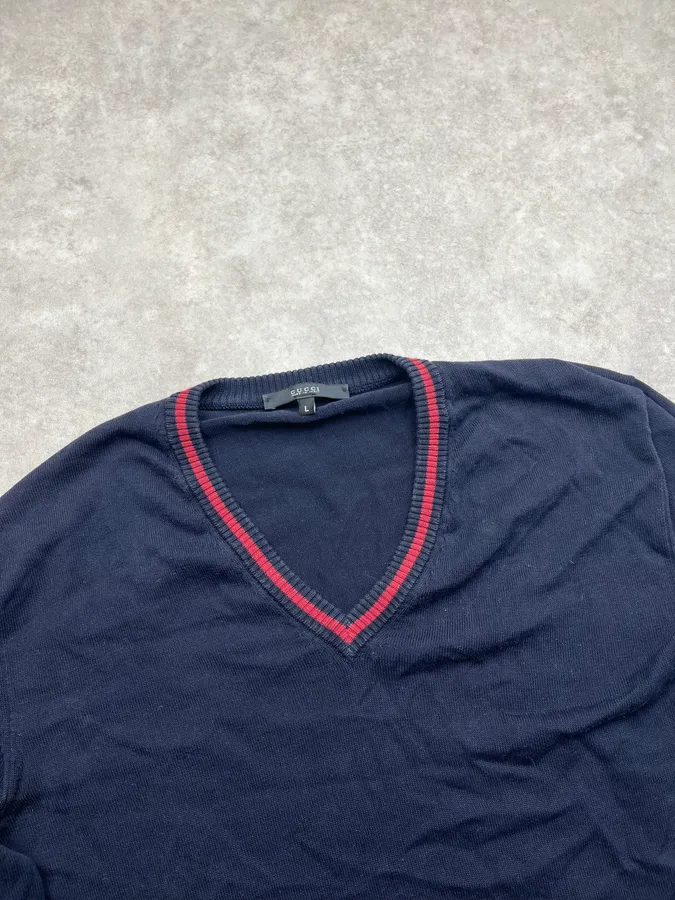 2010s Gucci Navy Wool V-Neck Striped Sweater - Image 5