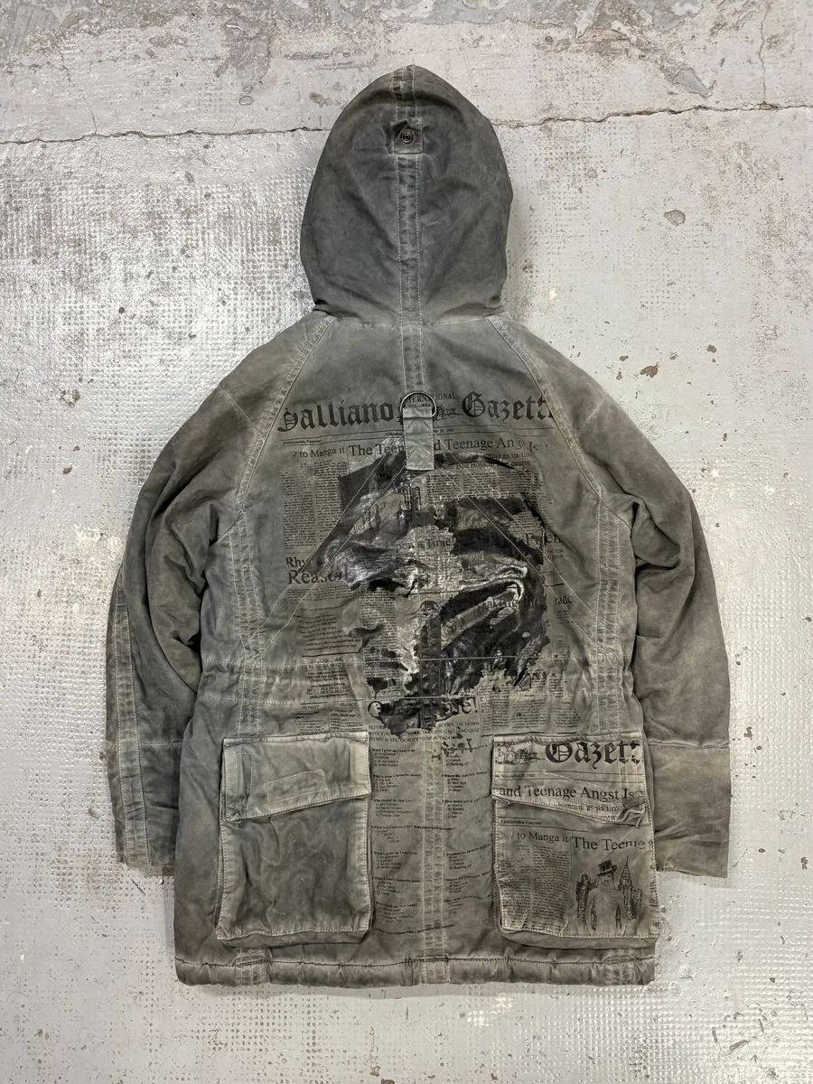 2010s John Galliano Grey Cargo Newspaper Print Hooded Parka - Image 2