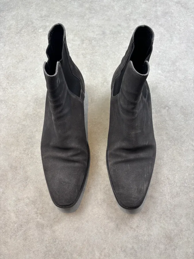 2010s Saint Laurent Grey Suede Wyatt Chelsea Boots - Image 5