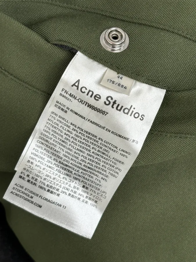 Acne Studios Green Nylon Quilted Puffer Jacket - Image 9