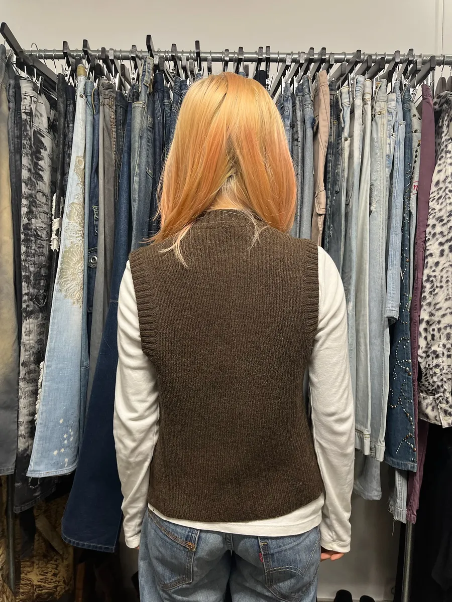 AW1993 Dolce & Gabbana Wool Leather Brown Sleeveless Cardigan - Image 4