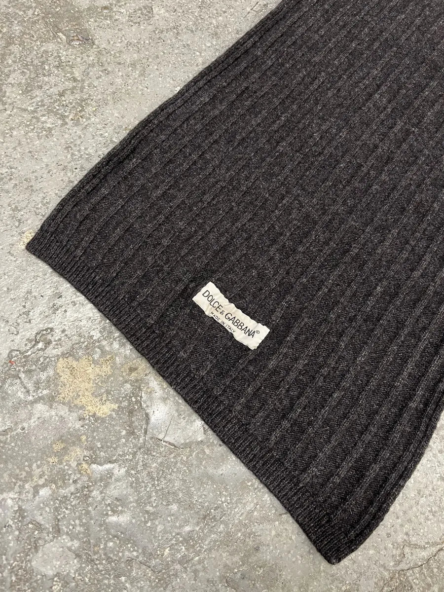 AW1996 Dolce & Gabbana Grey Wool Scarf - Image 4