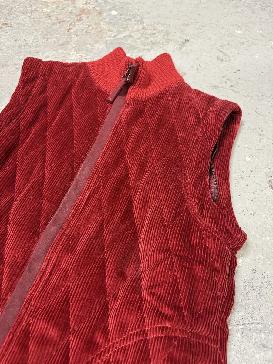 AW1996 Dolce & Gabbana Red Quilted Hybrid Vest - Image 8