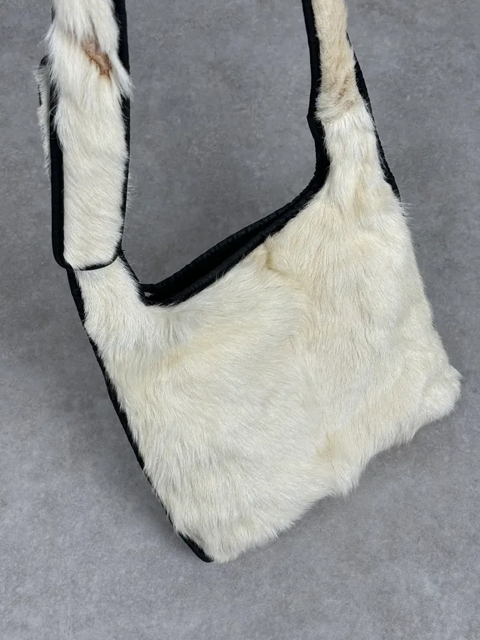 AW1999 Prada Black Nylon Fur-Trimmed Shoulder Bag - Image 6