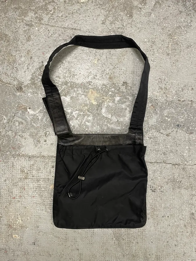 AW1999 Prada Hybrid Black Leather Nylon Shoulder Bag - Image 2