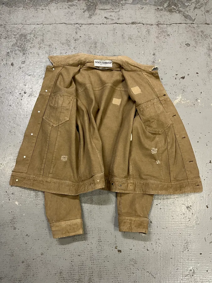 AW2001 Dolce & Gabbana Distressed Beige Denim Jacket - Image 10