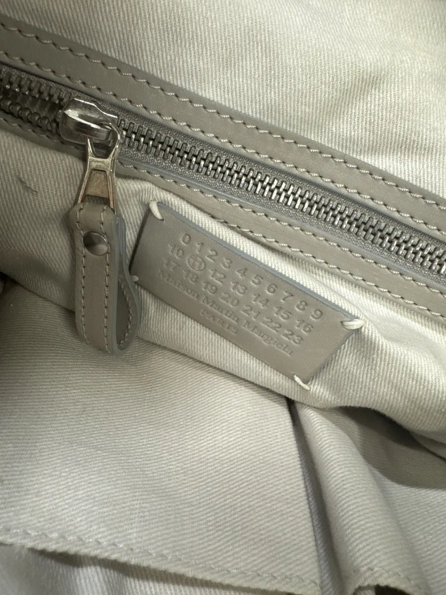 AW2001 Maison Martin Margiela Grey Canvas Handle Shoulder Bag - Image 12