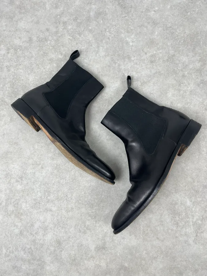 AW2002 Gucci Black Minimalist Leather Boots - Image 6