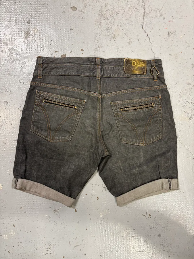 AW2003 Dolce & Gabbana Double Waisted Grey Denim Shorts - Image 6