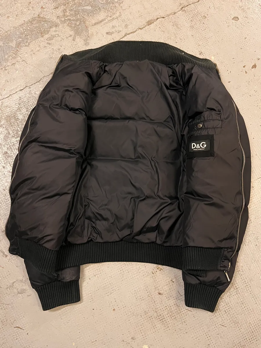 AW2003 Dolce & Gabbana Embroidered Logo Patch Black Puffer Jacket - Image 8
