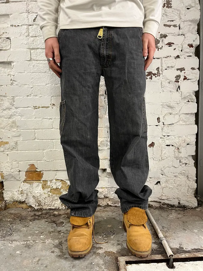 AW2003 Dolce & Gabbana Grey Raw Cargo Denim Jeans - Image 2