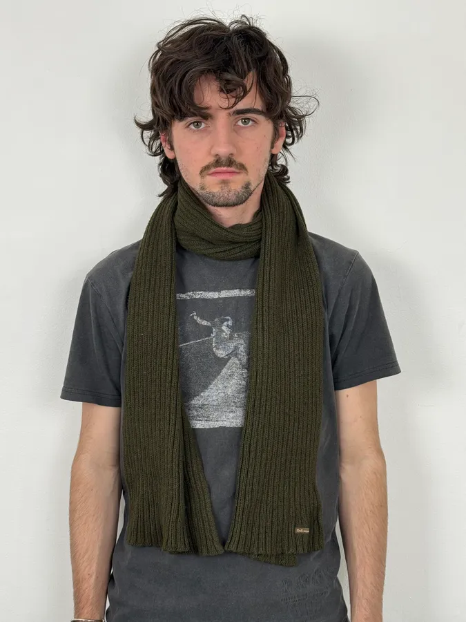 AW2003 Dolce & Gabbana Khaki Wool Ribbed Knit Scarf - Image 2