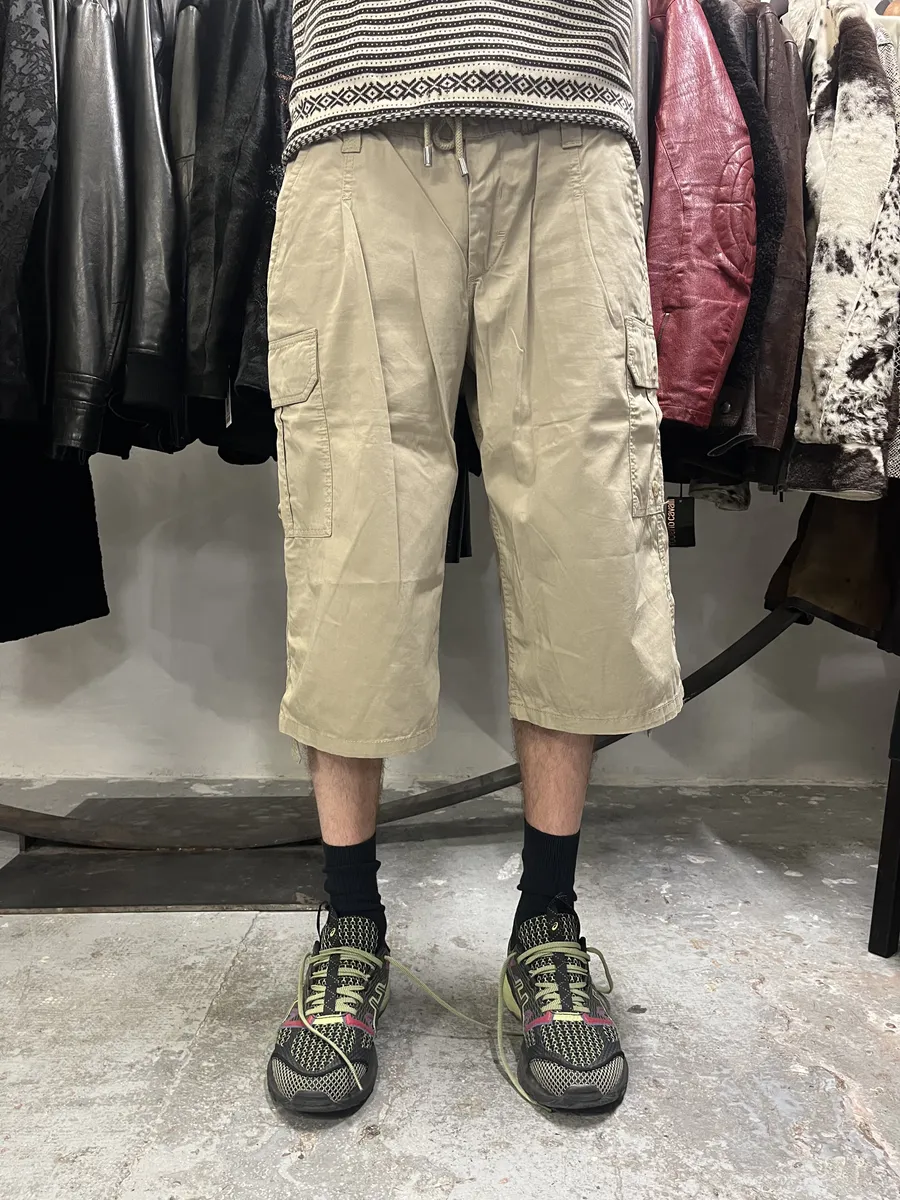 AW2004 Dolce & Gabbana Beige Parachute Cargo Shorts - Image 3