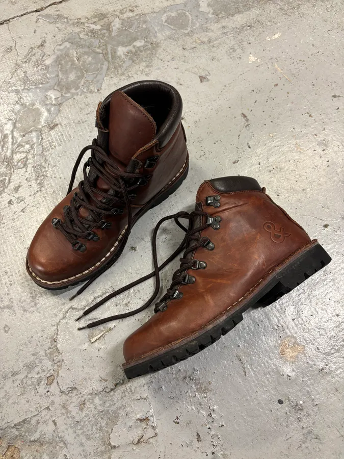 AW2004 Dolce & Gabbana Brown Leather Hiking Lace-Up Boots - Image 5