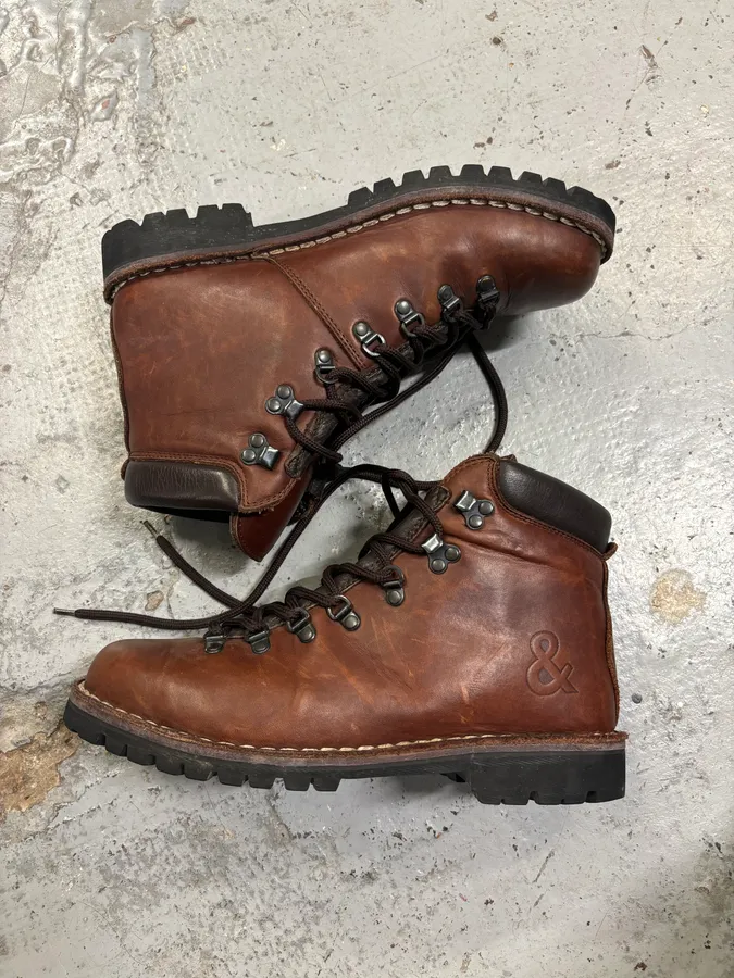AW2004 Dolce & Gabbana Brown Leather Hiking Lace-Up Boots - Image 7