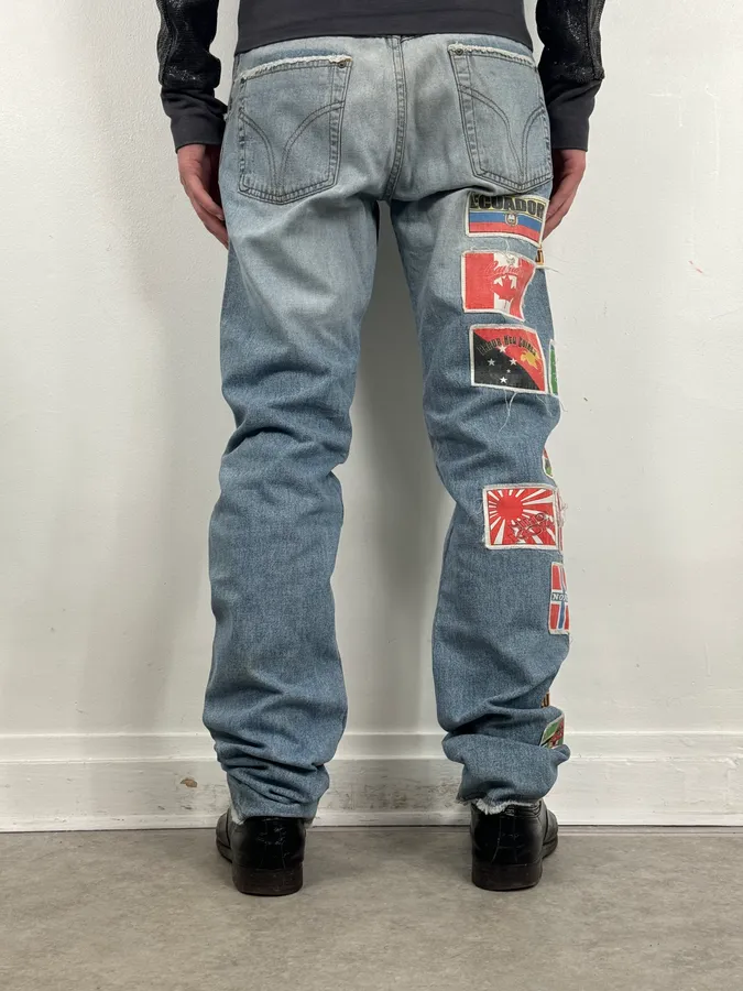 AW2004 Dolce & Gabbana Light Blue Denim International Flag Patch Jeans - Image 3