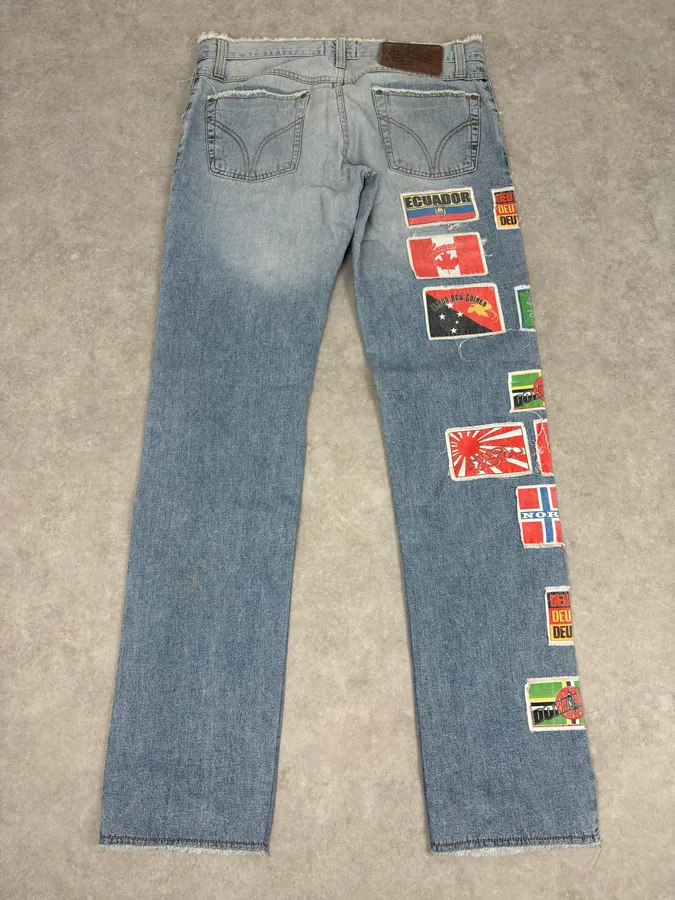 AW2004 Dolce & Gabbana Light Blue Denim International Flag Patch Jeans - Image 6