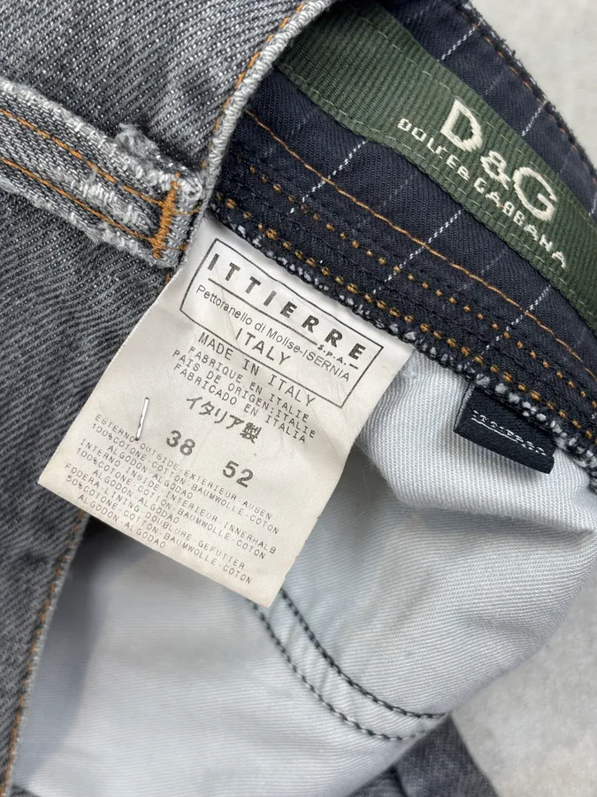 AW2004 Dolce & Gabbana Multi Pockets Asymmetrical Cargo Jeans - Image 10