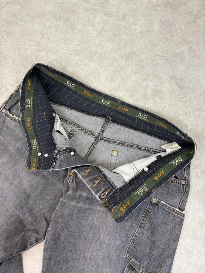 AW2004 Dolce & Gabbana Multi Pockets Asymmetrical Cargo Jeans - Image 5