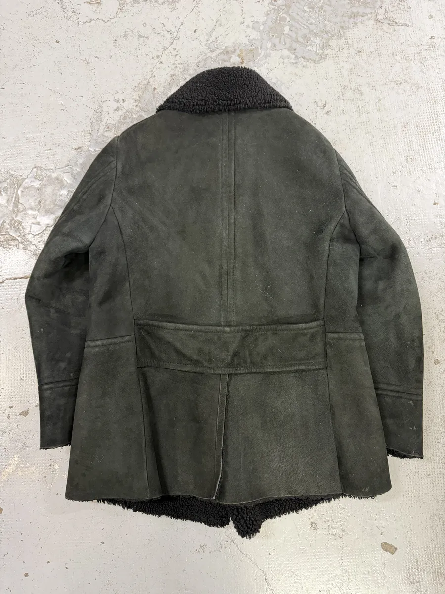 AW2004 Gucci Black Faded Shearling Leather Jacket by Tom Ford - Image 7