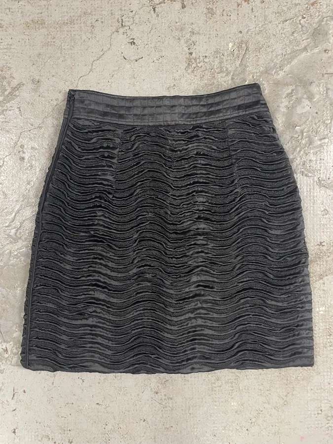 AW2004 Prada Black Plissed Quilted Skirt - Image 5