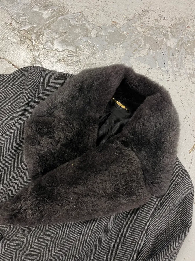 AW2006 Dolce & Gabbana Grey Wool Premium Fur Collar Royal Coat - Image 7